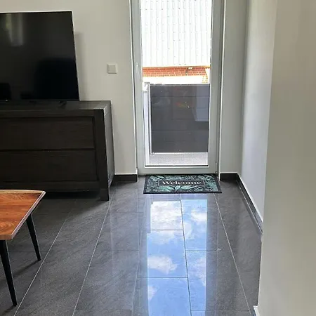 Haus Im Gruenen - App Og 스템베데